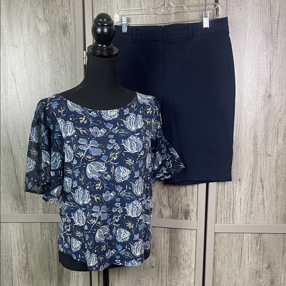Bundle! Lucky Brand Navy Floral Top/Talbots Flat Front Shorts